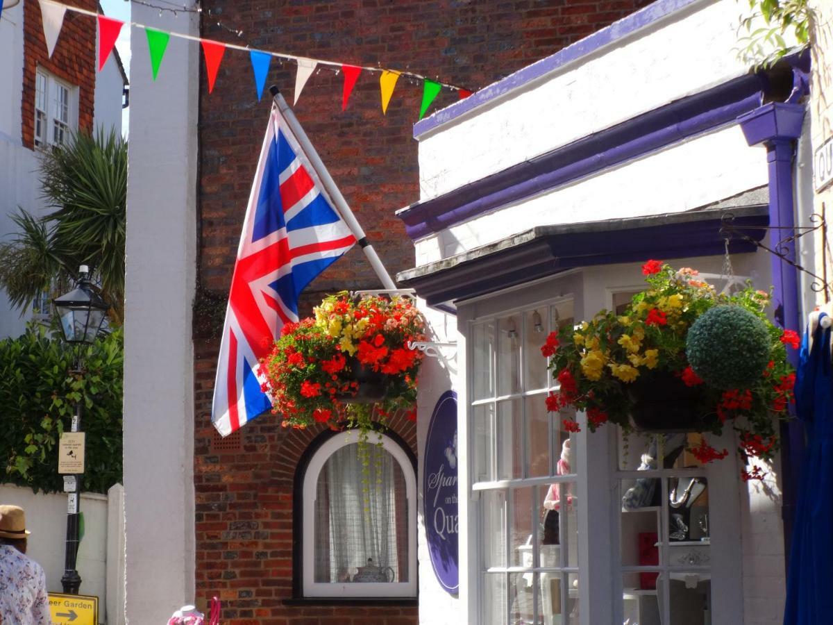 Bentleys Coast And Country B&B Lymington Exterior foto